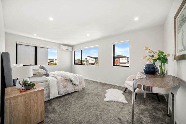 Photo of property in 43 Sunnyheights Road, Orewa, 0931