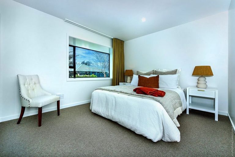 Photo of property in 3 Harlech Mews, Avonhead, Christchurch, 8042