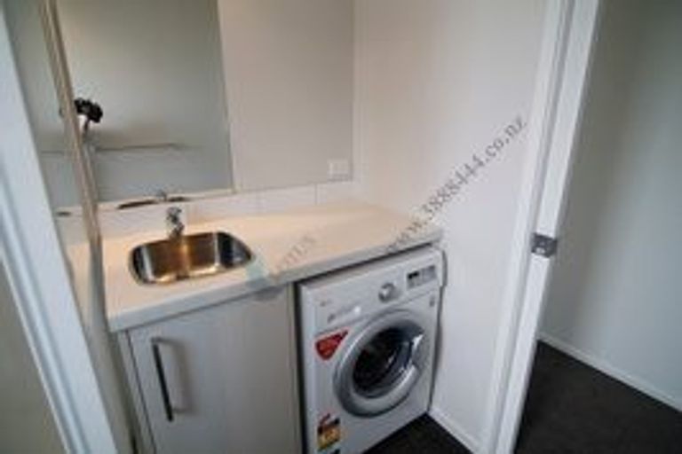 Photo of property in 104 Bowhill Road, New Brighton, Christchurch, 8083