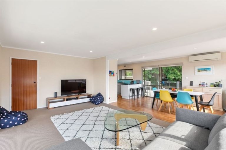 Photo of property in 19 Palmyra Way, Half Moon Bay, Auckland, 2012