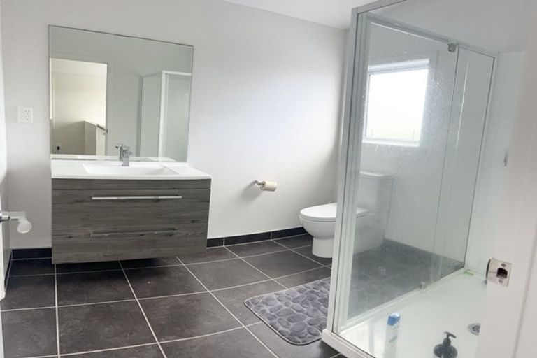 Photo of property in 640 Beach Road, Browns Bay, Auckland, 0630