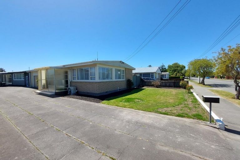 Photo of property in 35a Prestons Road, Redwood, Christchurch, 8051