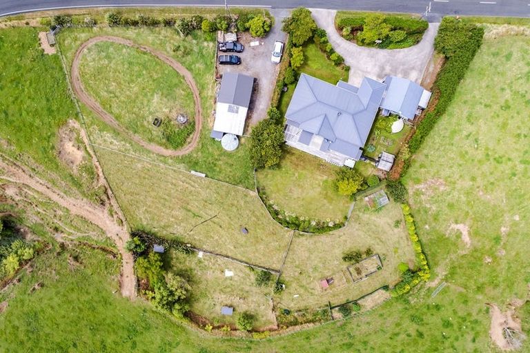 Photo of property in 1444 Carrington Road, Hurworth, New Plymouth, 4371