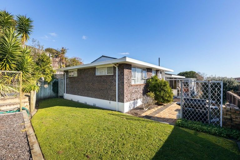 Photo of property in 9 Fairfax Terrace, Frankleigh Park, New Plymouth, 4310