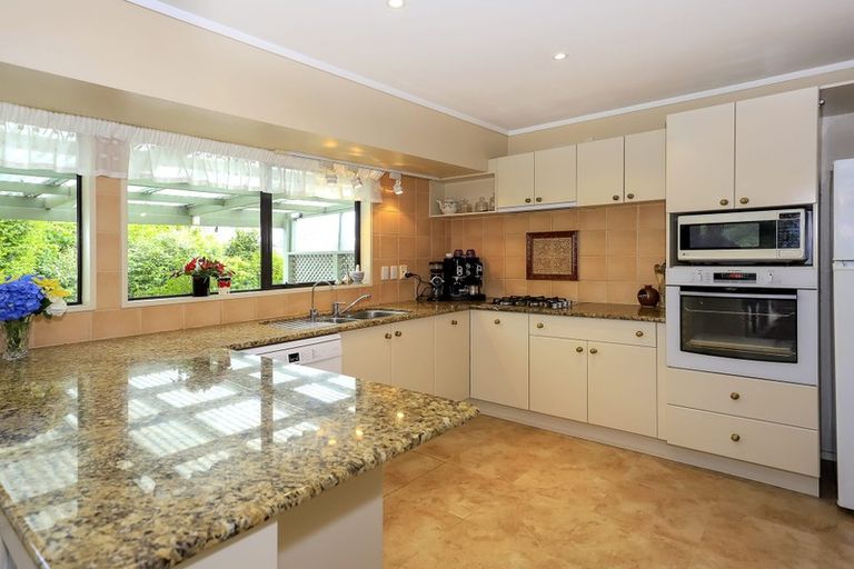 Photo of property in 35 Links View Drive, Omokoroa, 3114