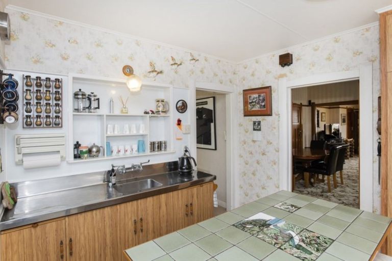 Photo of property in 195 Cobden Street, Gisborne, 4010