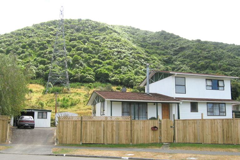Photo of property in 8 Utah Grove, Totara Park, Upper Hutt, 5018