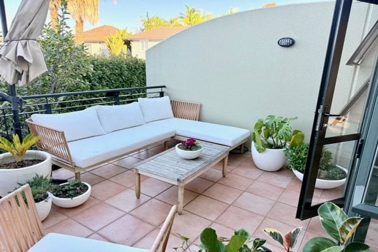 Photo of property in 35e Northcroft Street, Takapuna, Auckland, 0622