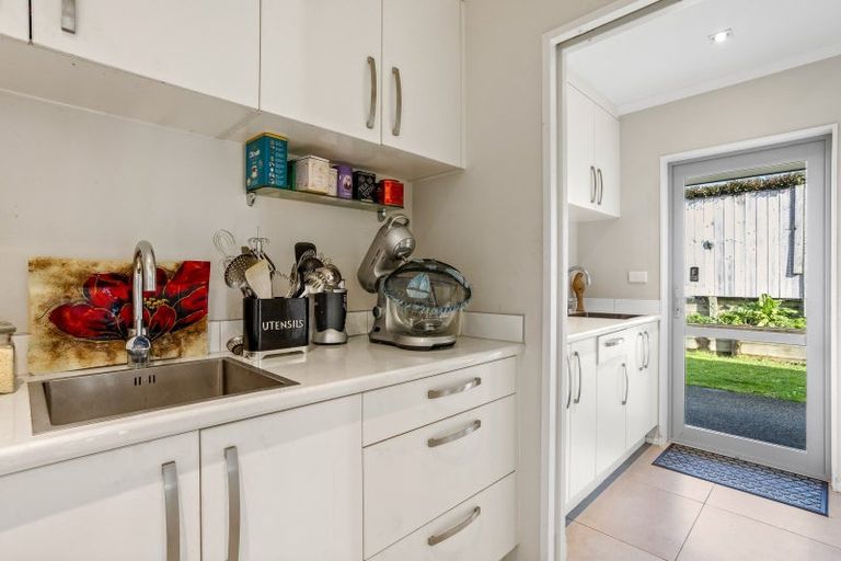 Photo of property in 7 Lockyer Road, Kumeu, 0810