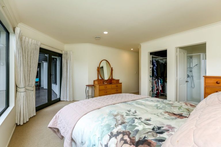 Photo of property in 102a Queens Road, Glen Avon, New Plymouth, 4312