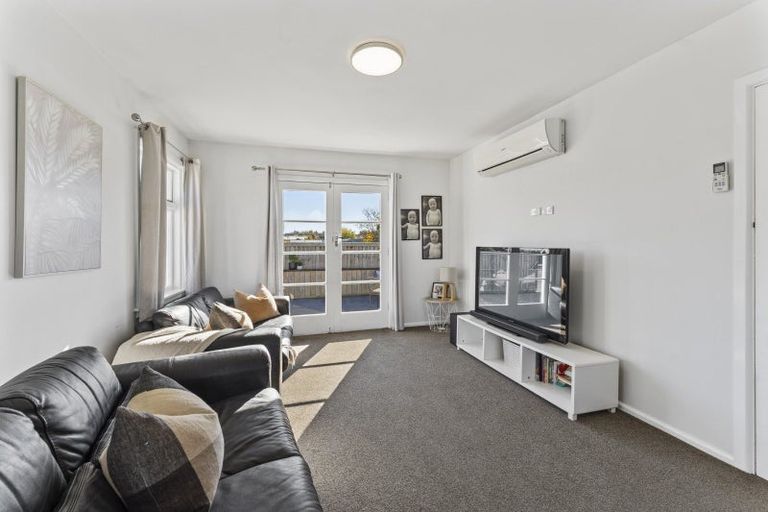 Photo of property in 69 Johns Road, Rangiora, 7400