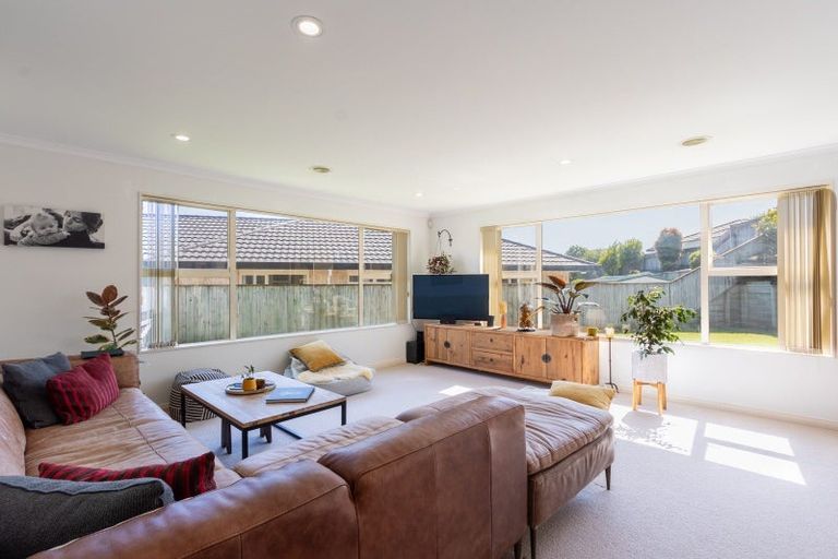 Photo of property in 15 Datum Way, Paraparaumu, 5032