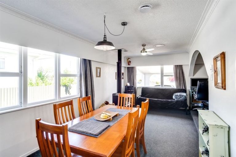 Photo of property in 6 Alexander Avenue, Onekawa, Napier, 4110