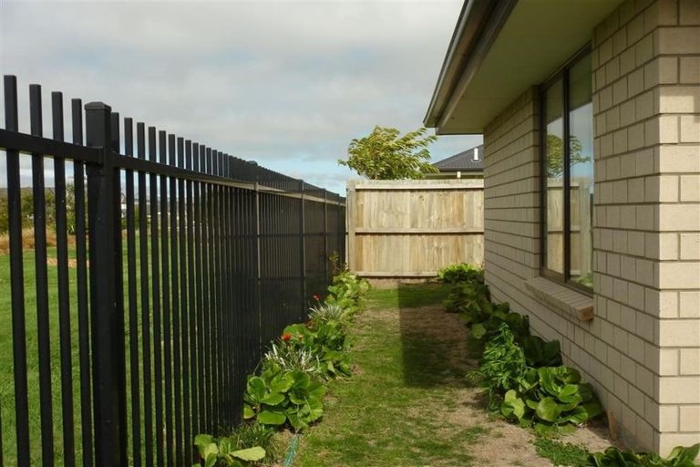 Photo of property in 8 Derek Anderson Place, Halswell, Christchurch, 8025