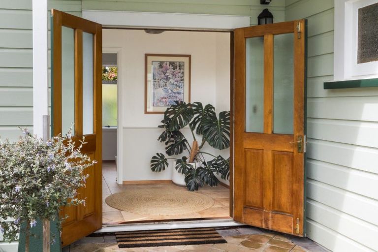 Photo of property in 44 Sherwill Street, Feilding, 4702