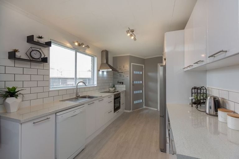 Photo of property in 11 Culzean Grove, Bell Block, New Plymouth, 4312