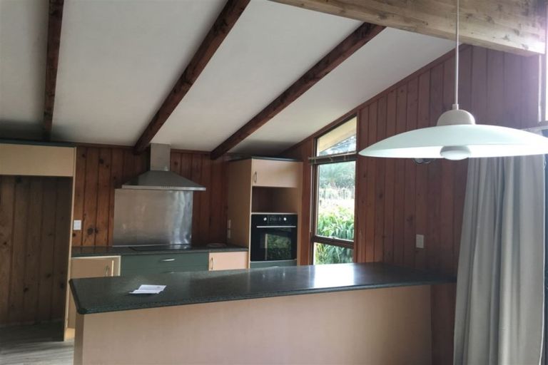 Photo of property in 34 Red Hills Road, Massey, Auckland, 0614