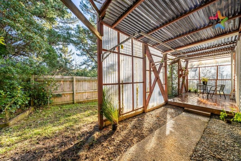 Photo of property in 11 Amundsen Grove, Stokes Valley, Lower Hutt, 5019