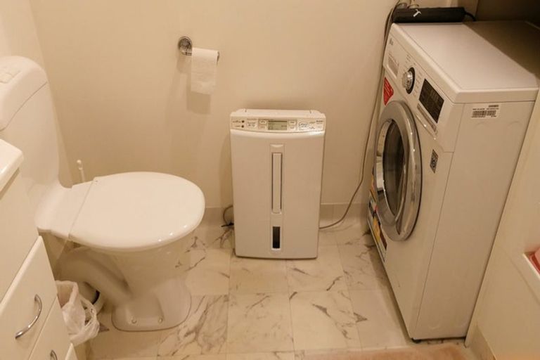 Photo of property in Terrace Heights Apartments, 10c/163 The Terrace, Wellington Central, Wellington, 6011