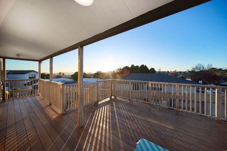 Photo of property in 168 Ransom Smyth Drive, Goodwood Heights, Auckland, 2105