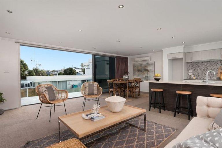 Photo of property in 369a Oceanbeach Road, Mount Maunganui, 3116