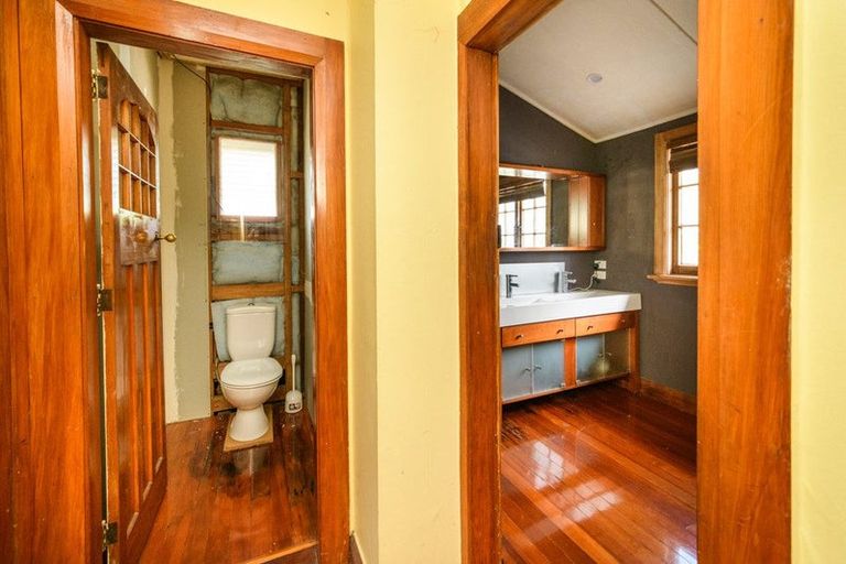 Photo of property in 348 College Street, West End, Palmerston North, 4410