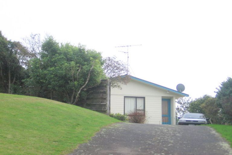 Photo of property in 18a Parkinson Close, Whitby, Porirua, 5024