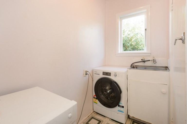 Photo of property in 43 Birmingham Street, Takaro, Palmerston North, 4412