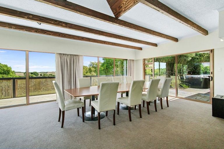 Photo of property in 18-20 Emerald Glen Road, Paekakariki, Paraparaumu, 5032