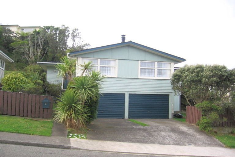 Photo of property in 8 Lomita Road, Johnsonville, Wellington, 6037