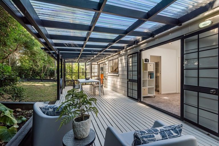 Photo of property in 8 Bellcroft Place, Belmont, Auckland, 0622