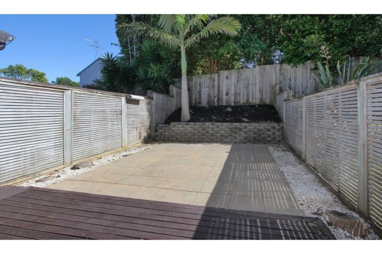 Photo of property in 3/206 Manuka Road, Bayview, Auckland, 0629