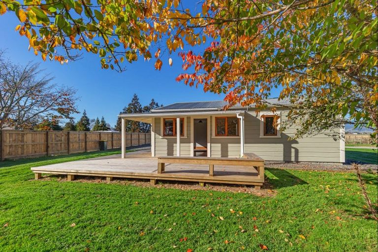 Photo of property in 8 Whelans Road, Levin, 5571