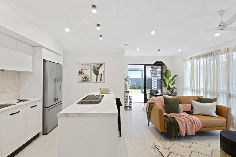 Photo of property in 72 Hinau Road, Karaka, Papakura, 2113