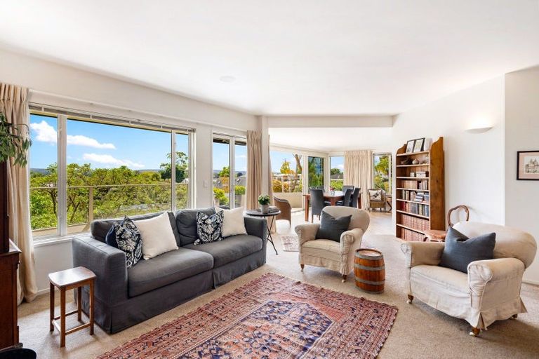 Photo of property in 12 Shortland Place, Havelock North, 4130