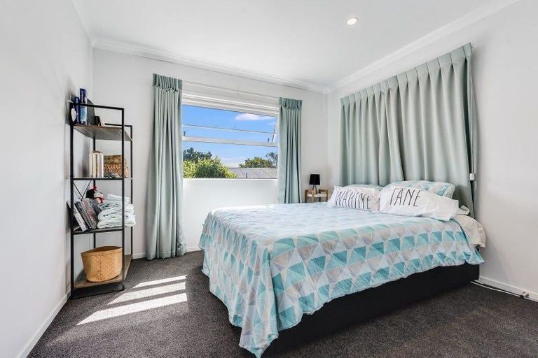 Photo of property in 2/28 Garnett Avenue, Forest Lake, Hamilton, 3200