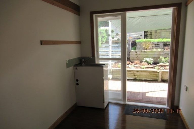 Photo of property in 5 Montana Avenue, Murrays Bay, Auckland, 0630
