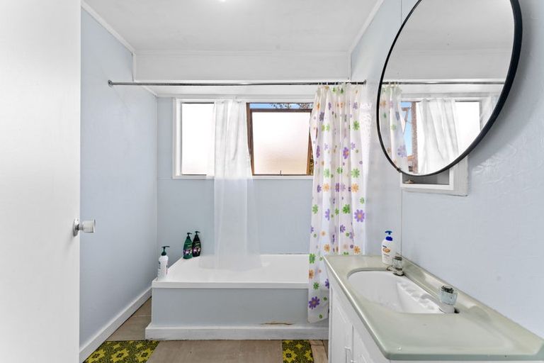 Photo of property in 5 Treviso Place, Clover Park, Auckland, 2023