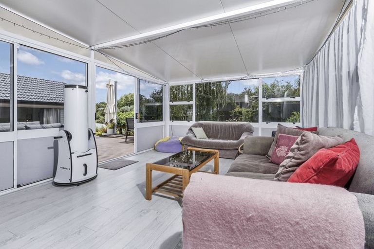 Photo of property in 80 Weatherly Road, Torbay, Auckland, 0630