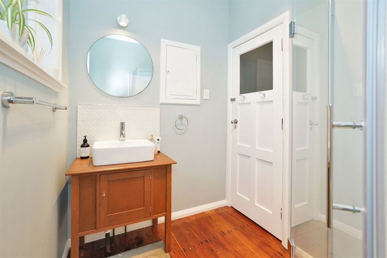 Photo of property in 6 Casey Avenue, Fairfield, Hamilton, 3214