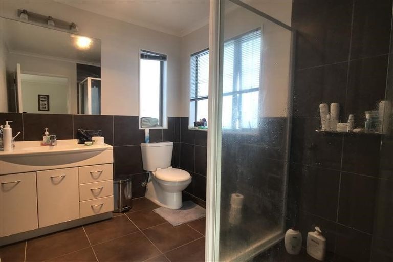 Photo of property in 6 Reefton Place, Flat Bush, Auckland, 2019