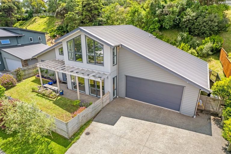 Photo of property in 8 Flotilla Place, Whitby, Porirua, 5024