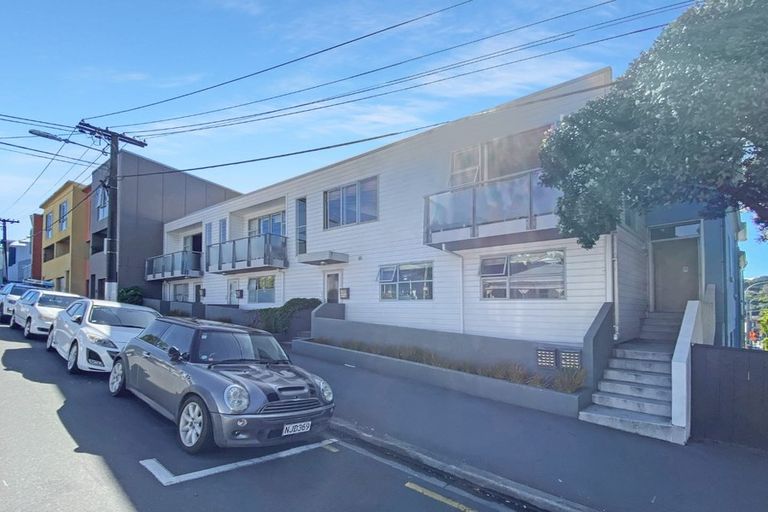 Photo of property in 203 Tasman Street, Mount Cook, Wellington, 6021