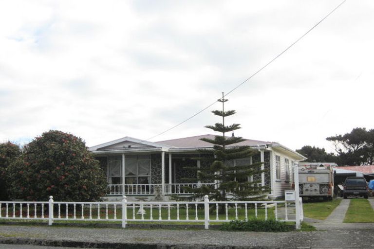 Photo of property in 124 Blake Street, Blaketown, Greymouth, 7805