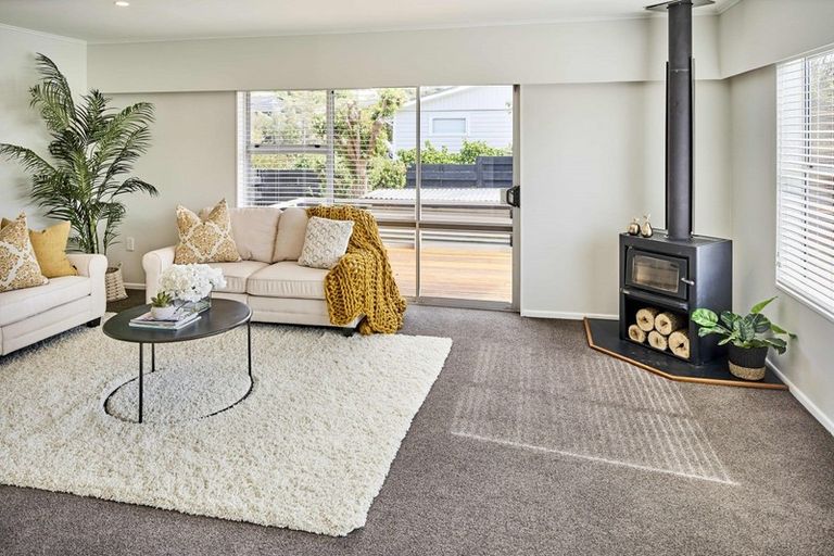 Photo of property in 119 Kahu Road, Paremata, Porirua, 5024