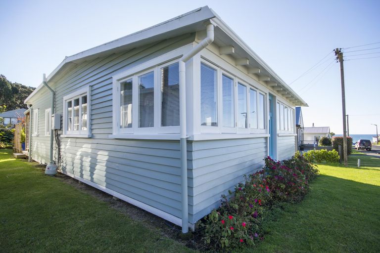 Photo of property in 6 Pacific Road, Waihi Beach, 3611