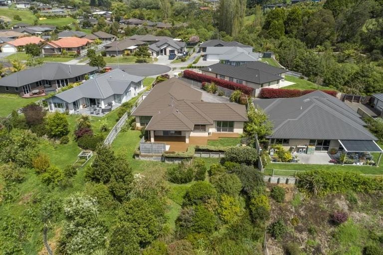 Photo of property in 156 Oteki Park Drive, Welcome Bay, Tauranga, 3112