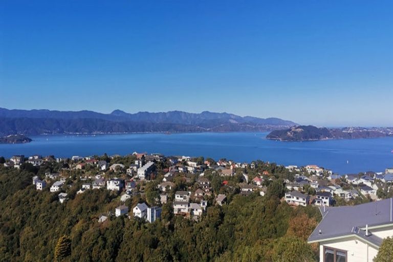 Photo of property in 2/104 Madras Street, Khandallah, Wellington, 6035