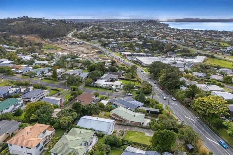 Photo of property in 599 Whangaparaoa Road, Stanmore Bay, Whangaparaoa, 0932