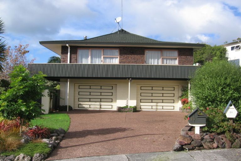 Photo of property in 19 Kiri Place, Mairangi Bay, Auckland, 0630